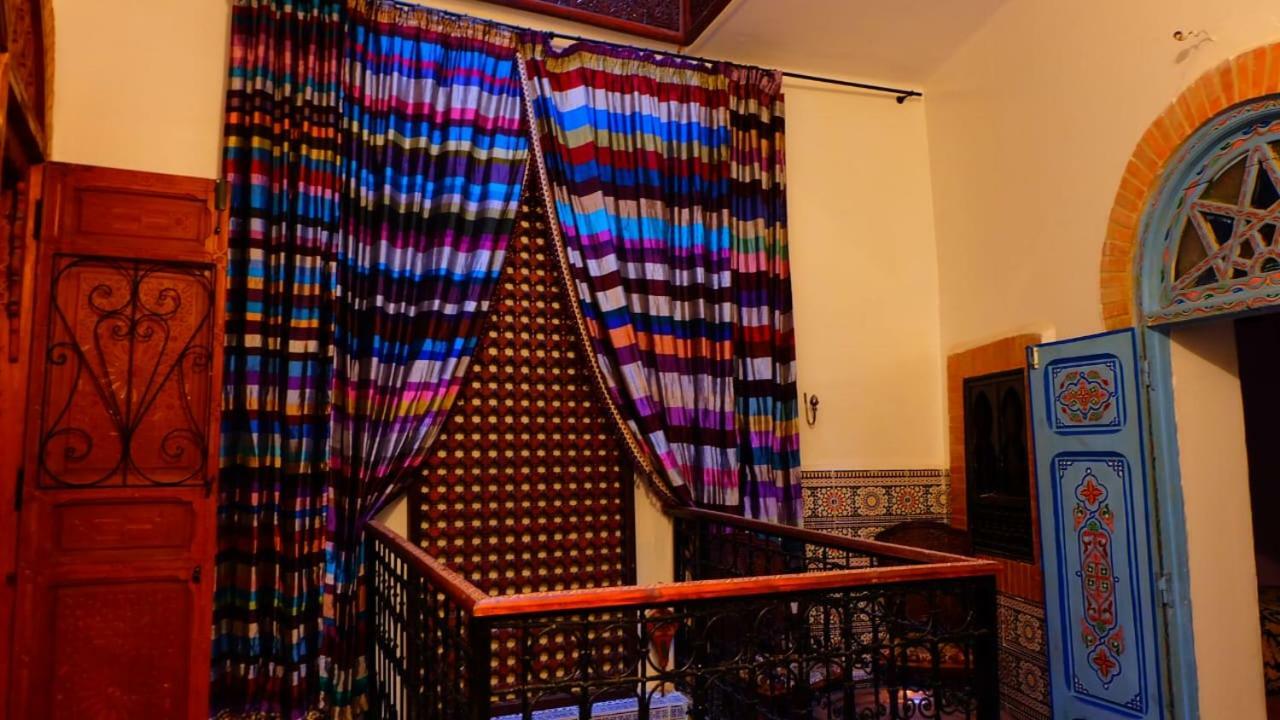 مكناز Mille Et Une Nuit المظهر الخارجي الصورة